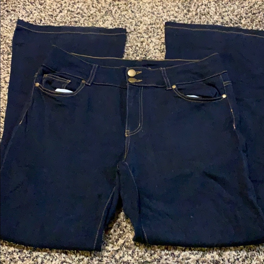 Woman’s Maurice’s Pants